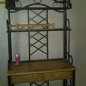 Im selling an kitchen stand